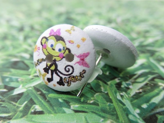 Preview: Holz Knopf Ohrstecker Affe Muster monkey